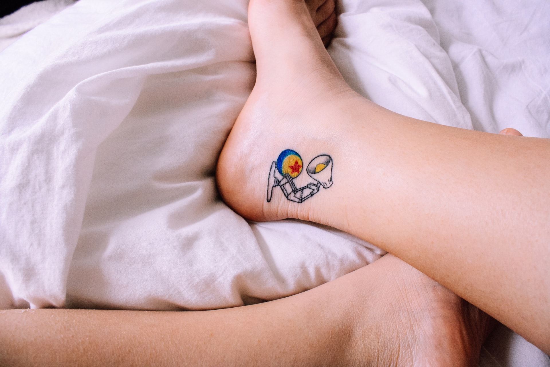 hình xăm mini đẹp ở chân  Notaati Tattoo
