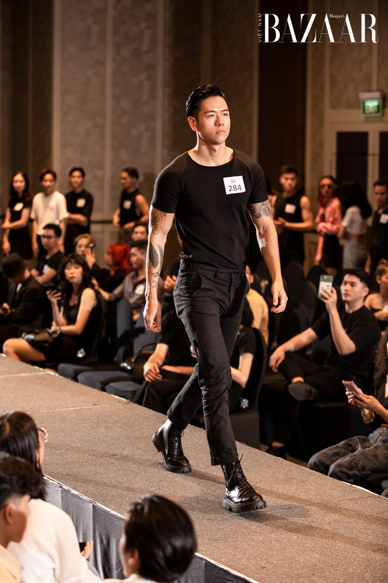 Michael Trương tại buổi casting người mẫu cho AVIFW Xuân Hè 2021