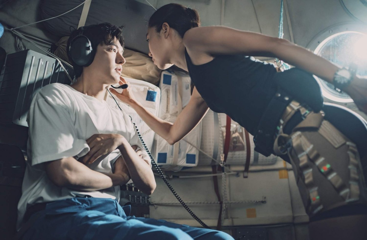 Phim của Lee Min Hoo sắp phát sóng năm 2023: Hãy hỏi những vì sao – Ask the stars (2023)