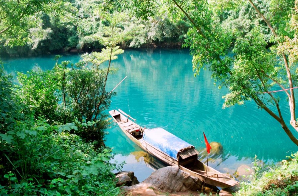 Sông Chày - hang Tối