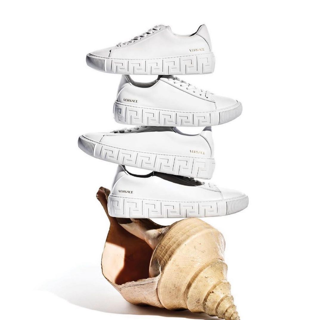 Versace đưa họa tiết Greca lên dòng giày thể thao mới 3