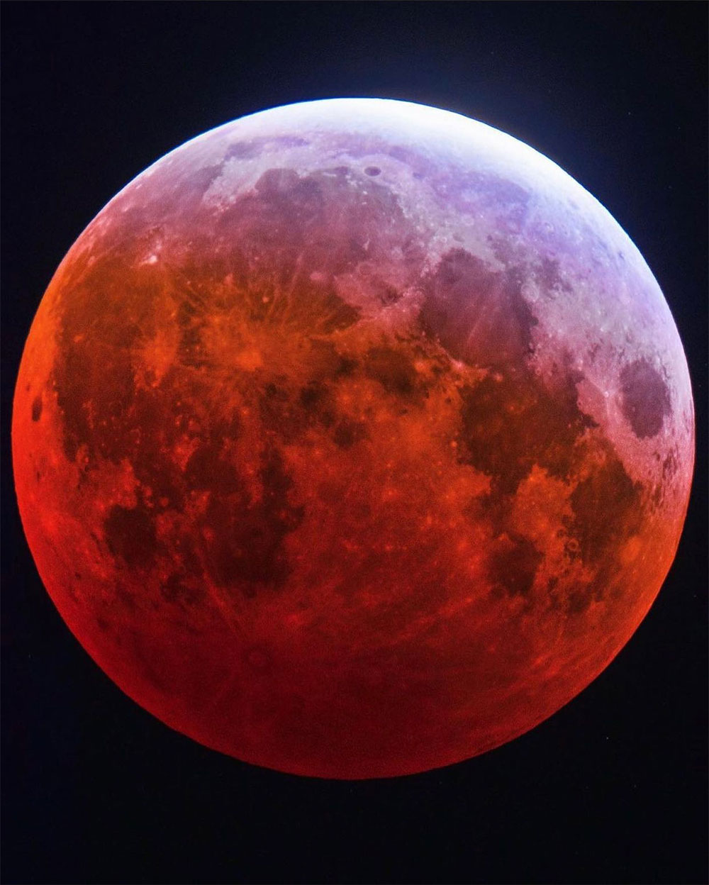 Siêu trăng máu màu đỏ năm 2021