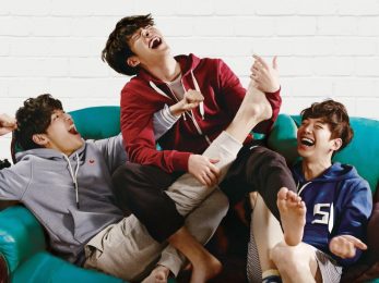 Phim hài lẻ Hàn Quốc là thể loại phim giải trí được yêu thích và được đánh giá là có nội dung vui nhộn, hài hước. Đừng bỏ lỡ cơ hội cười vui với những bộ phim hài lẻ Hàn Quốc đình đám nhất nhé!