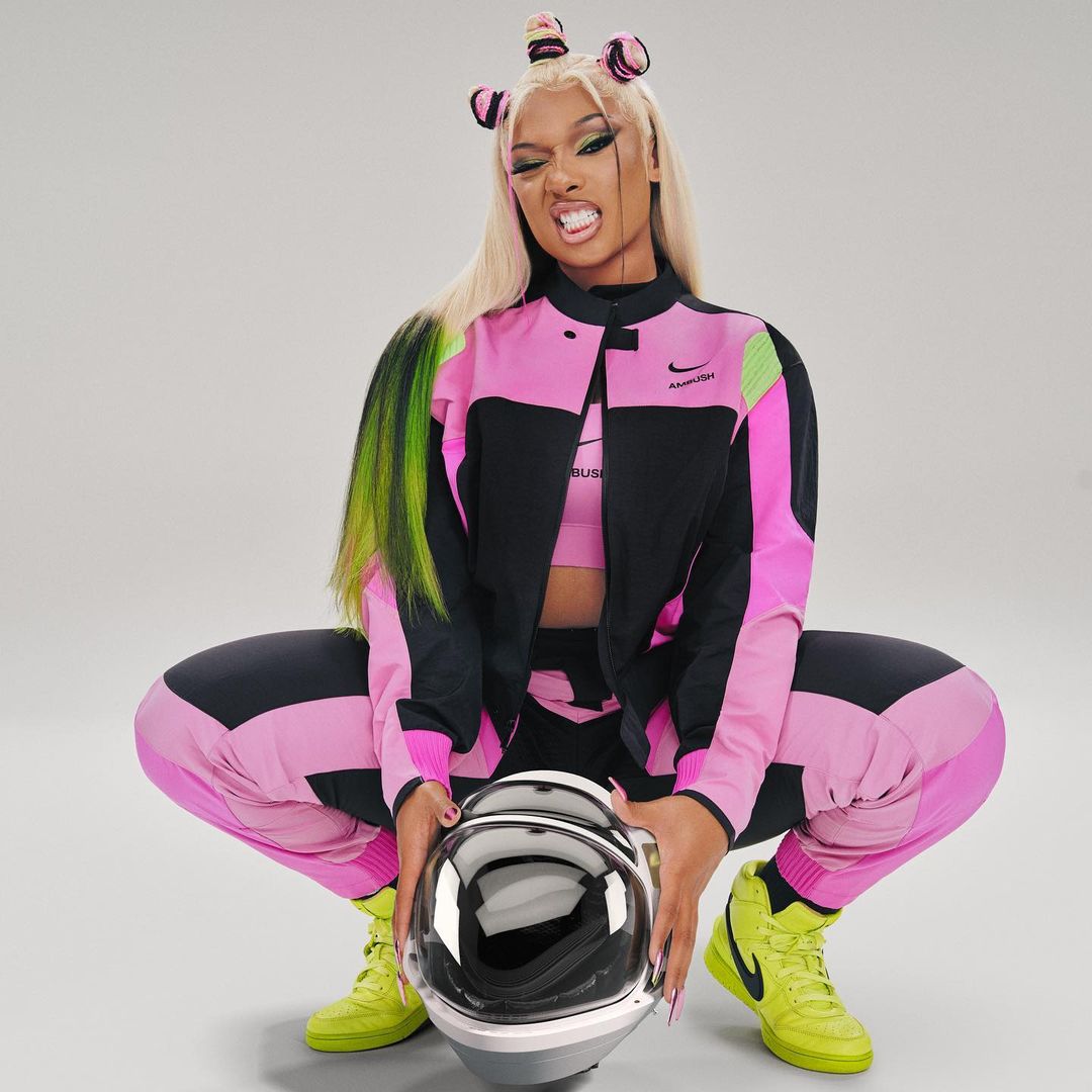 Megan Thee Stallion ngang tàng tạo dáng cho Nike x AMBUSH