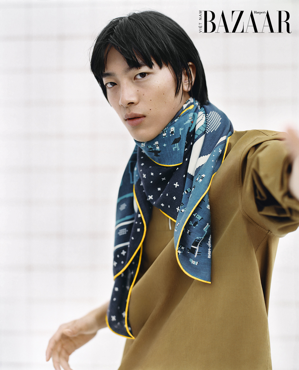 Mùa Thu Đông 2021, Hermès tung ra bộ sưu tập khăn lụa cho nam 3