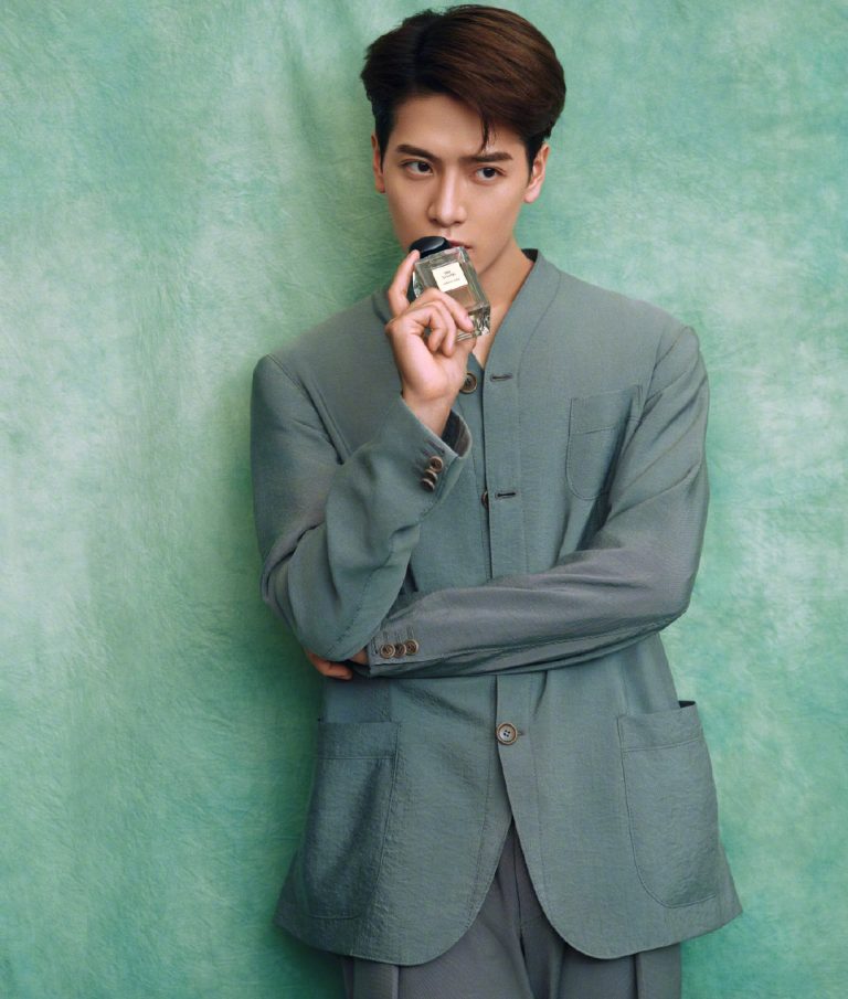 Jackson Wang hái quả ngọt năm 2021 khi làm đại sứ cho Armani, Fendi