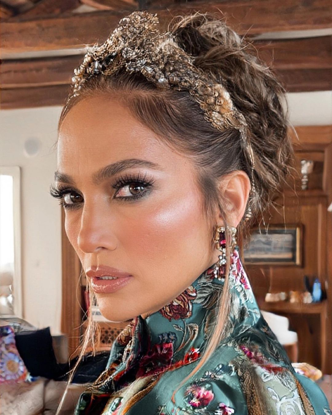 Jennifer Lopez như bà hoàng tại show Dolce & Gabbana Alta Moda 3