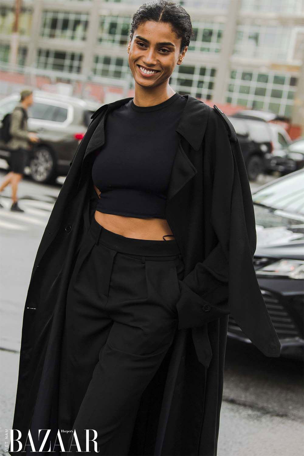 Fashionista chuộng street style hở eo tại tuần lễ New York Xuân Hè 2022 6