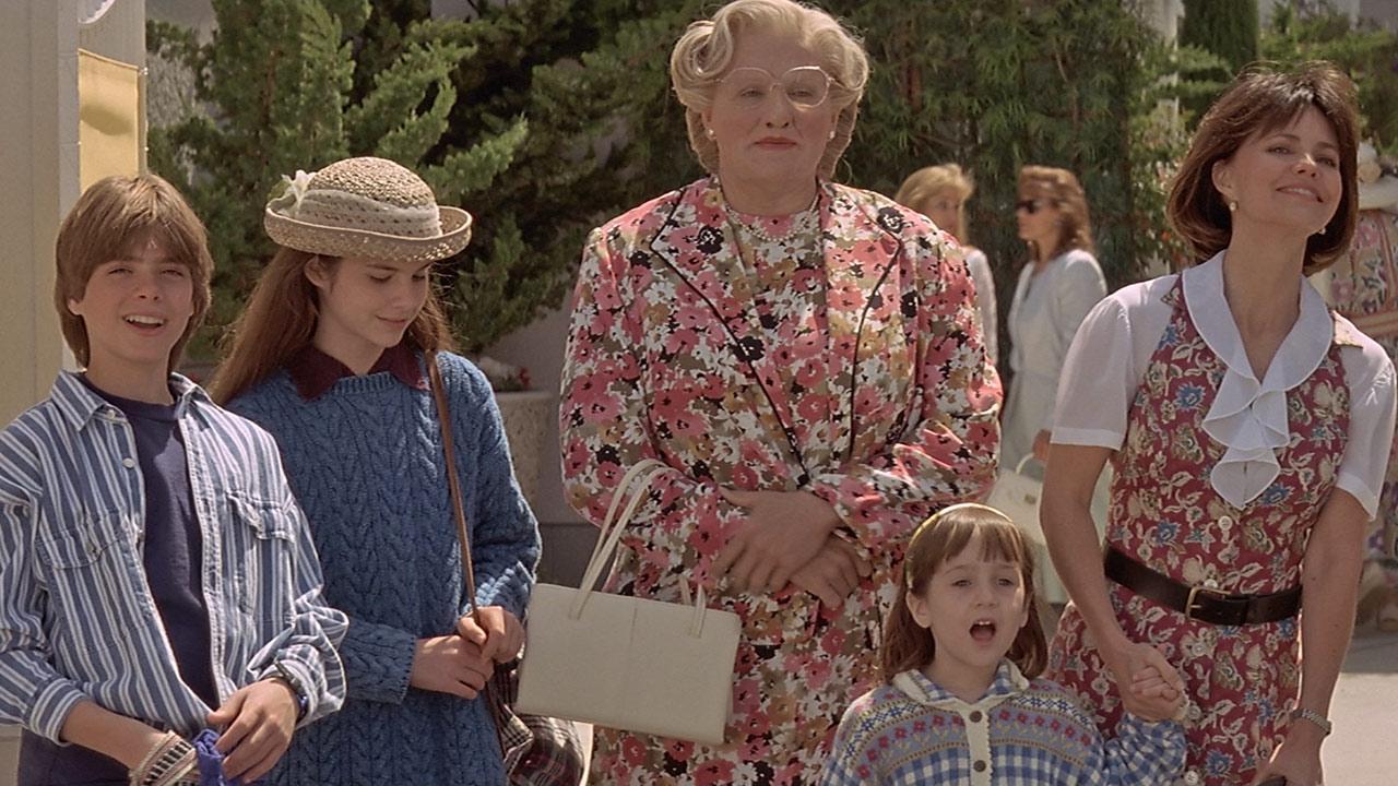 Phim hài hoặc nhất từng thời đại - mỉm cười bể bụng: hướng dẫn kiểu mạo danh - Mrs Doubtfire (1993)