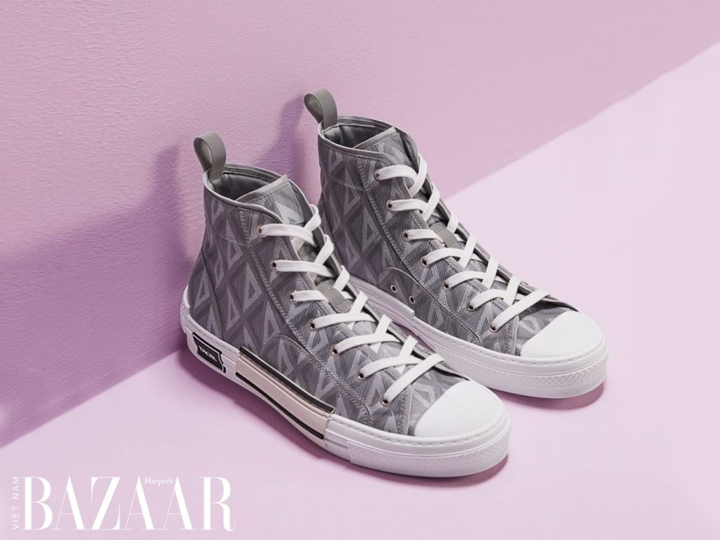 Kim Jones debut monogram mới cho Dior: Họa tiết CD Diamond