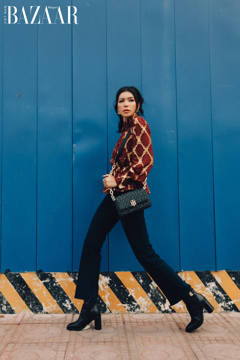 Harper's Bazaar_Siêu mẫu Minh Tú dạo phố ngày Tết_4
