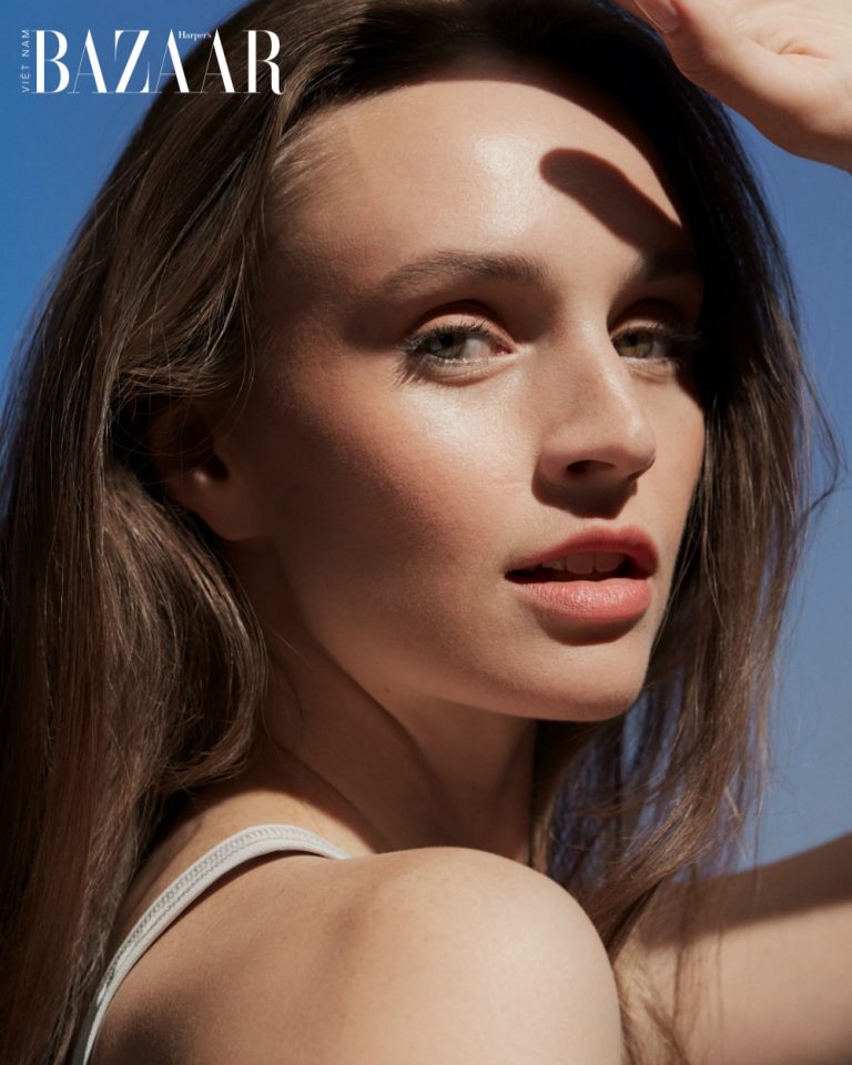 Astringent là gì? Astringent khác gì so với toner? Harper's Bazaar