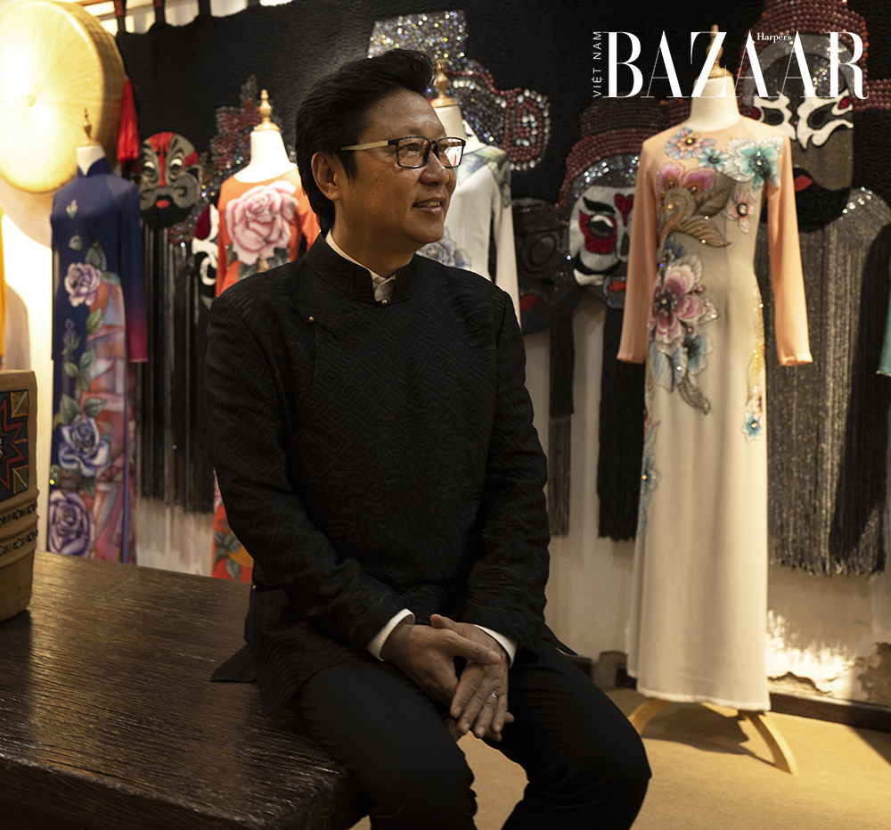 Si Hoang 2 - Nhà thiết kế Sĩ Hoàng sẻ chia tâm nguyện cho 10 năm cuối sự nghiệp