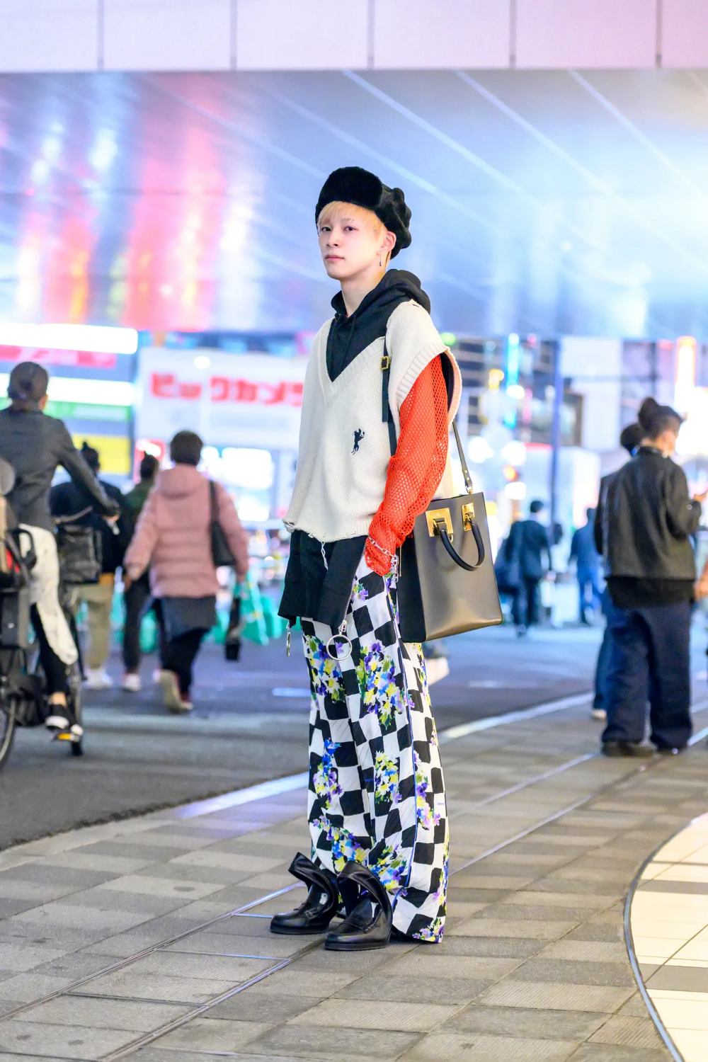 BZ-phong-cach-duong-pho-street-style-Nhat-Ban-tokyo-fall-2022-rtw-fashion-week-02