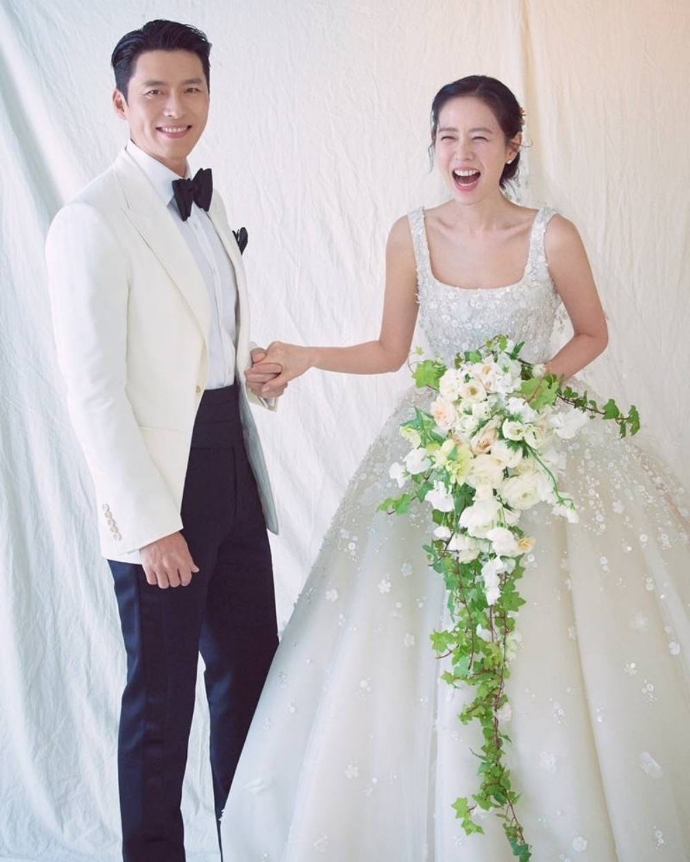 Đám cưới Huyn Bin và Son Ye Jin Váy cưới cô dâu đắt đỏ đến mức nào