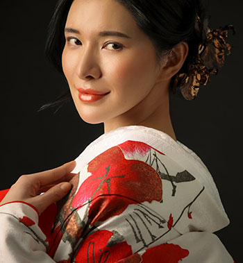Sayo: Defying traditional Japanese beauty standards