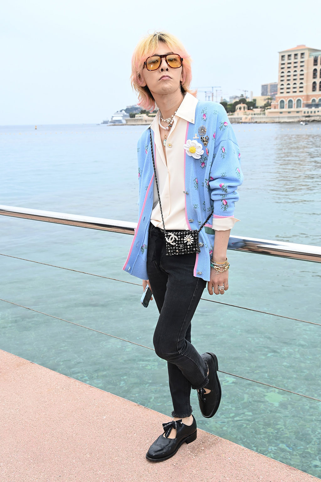G-Dragon Sánh Vai Hoàng Gia Châu Âu Dự Show Chanel Resort 2023