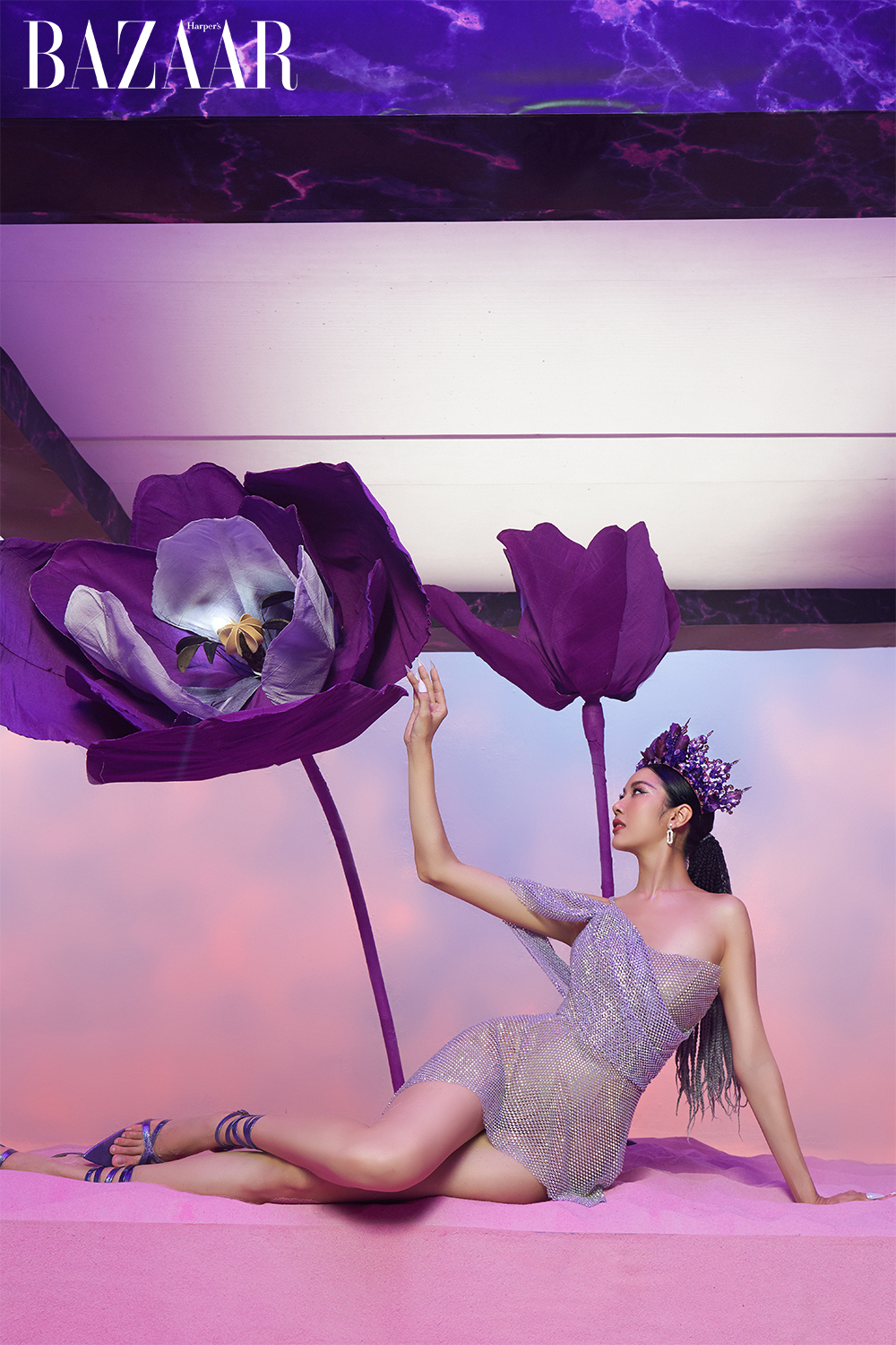 Tạo hình nữ hoàng của Thúy Vân trong MV đầu tay mang tên Trái Tim Yêu Thương