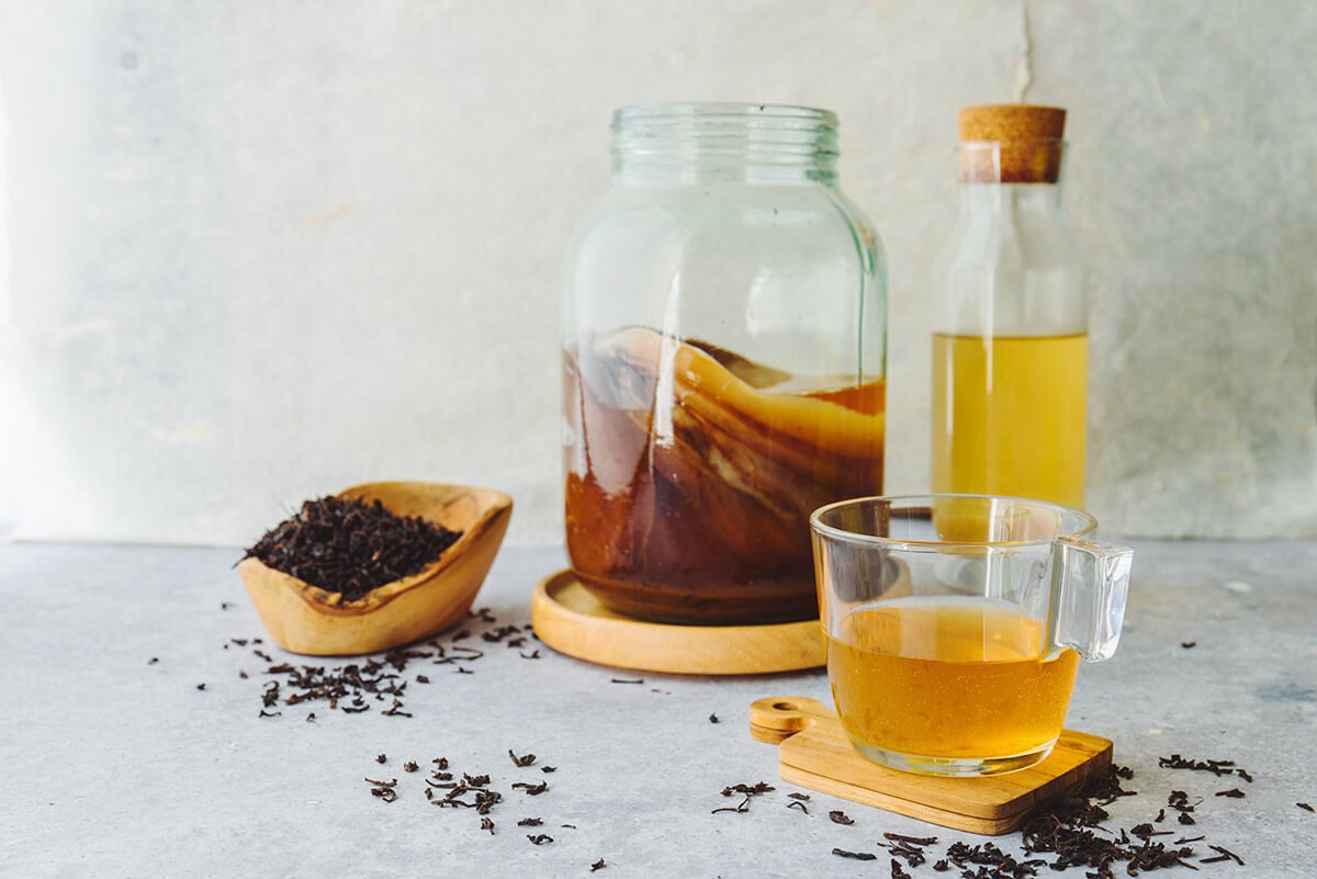 Tại sao uống trà kombucha lại giúp giảm cân?
