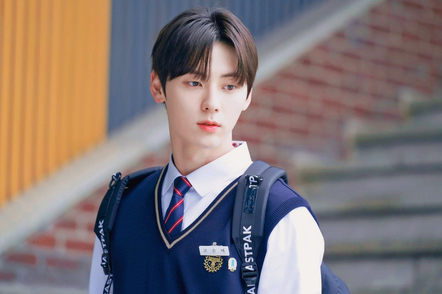 Ký ức tuổi 18 - Live On (2020)