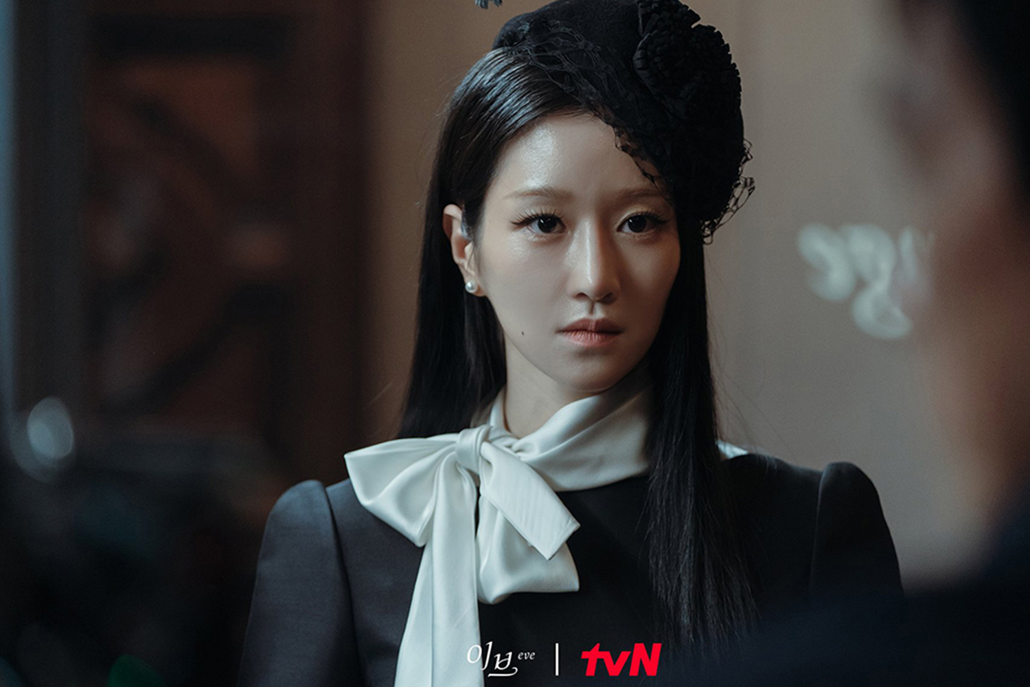 Cách trang điểm giống Seo Ye Ji trong phim Thiên Nga Bóng Đêm (Eve)