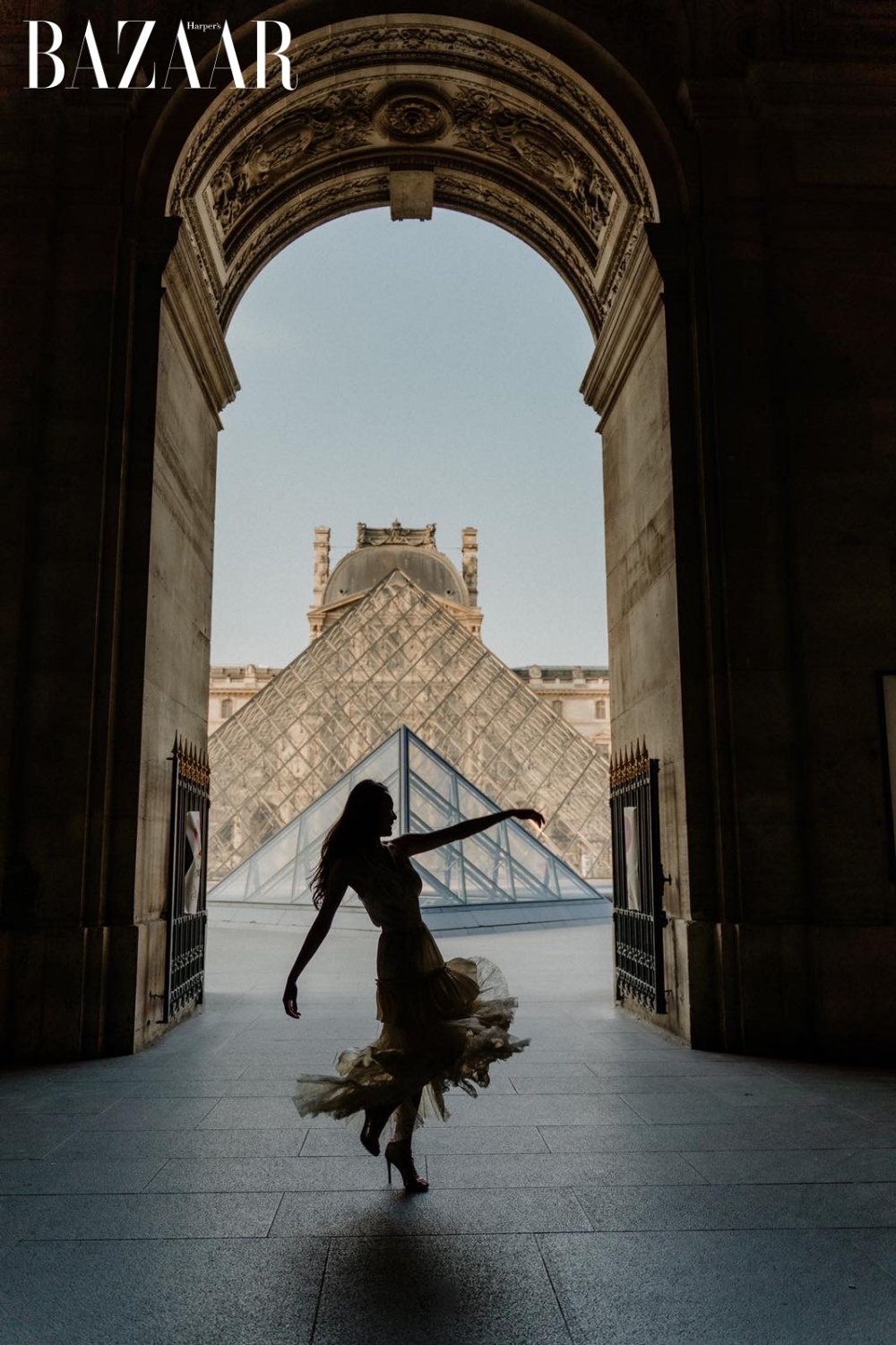 Á quân Thử thách cùng bước nhảy 2013 trong một vũ điệu ngẫu hứng giữa lòng Paris 