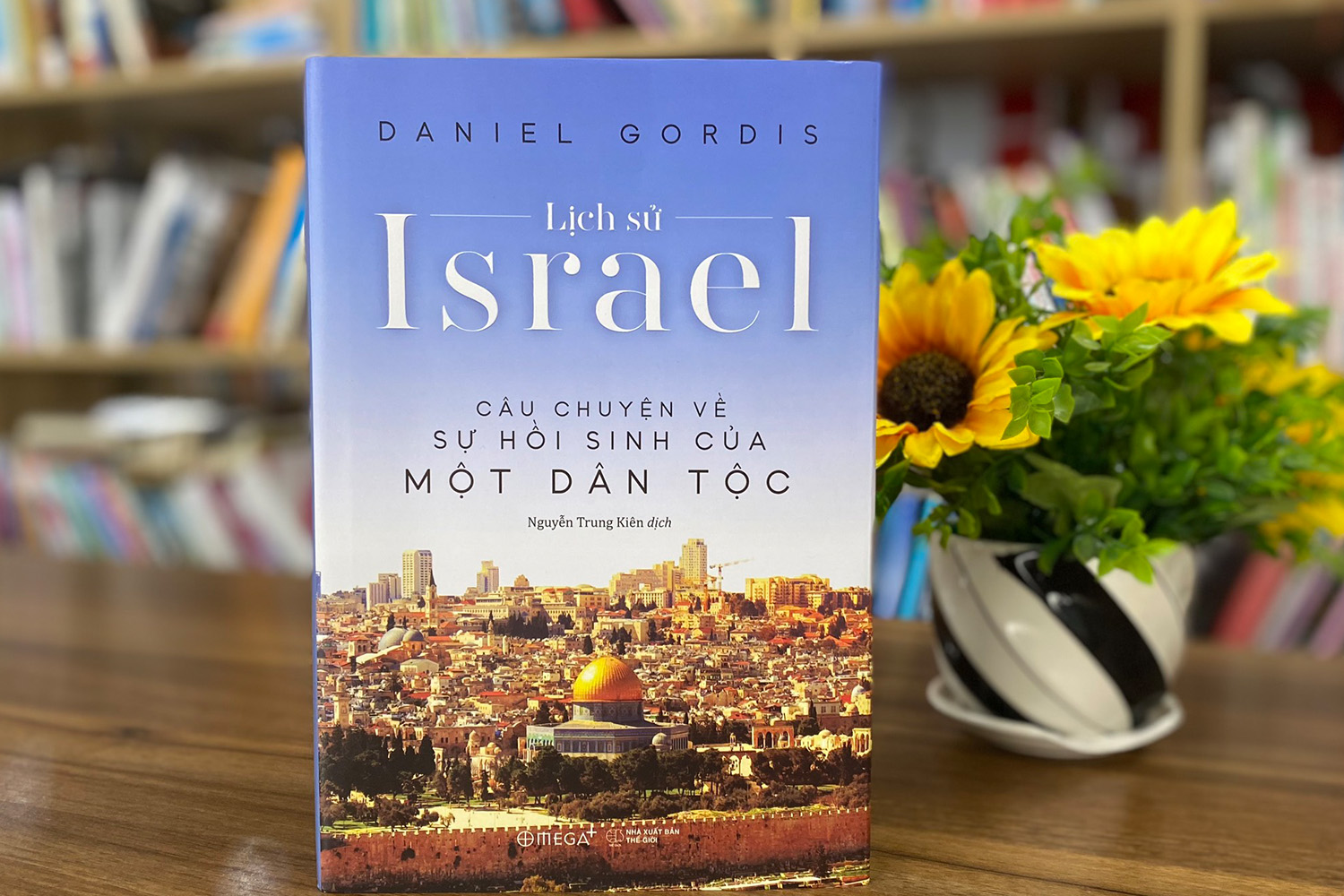 Harper's Bazaar_Sách hay Lịch sử Israel: Câu chuyện về sự hồi sinh của một dân tộc_03