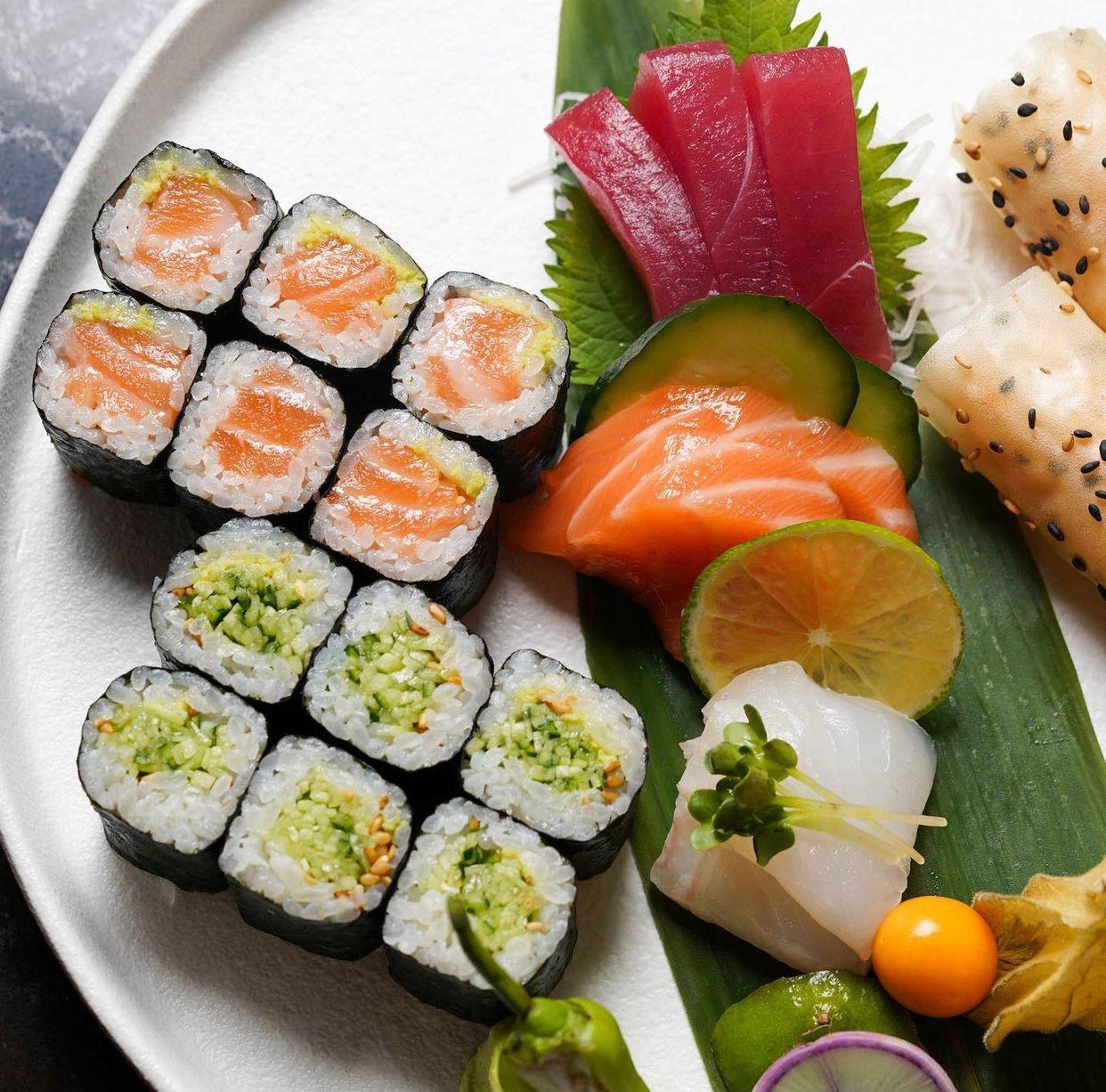 Các loại sushi phổ biến và cách ăn sushi đúng cách | Harper's Bazaar