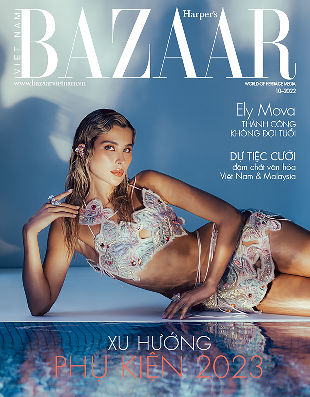 Ely Mova trên trang bìa Harper’s Bazaar Việt Nam 10/22.