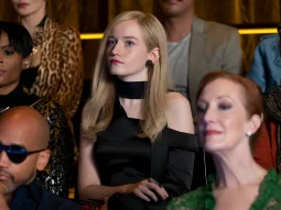 Phim về lừa đảo: Anna: Tiểu thư dựng chuyện – Inventing Anna (2022)