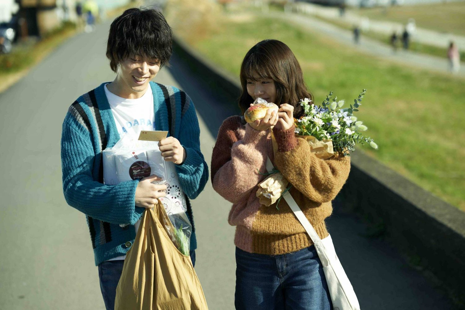 Phim ngắn Nhật Bản hay về tình yêu: Tình ta đẹp tựa đóa hoa - Yêu như bó hoa (2021)