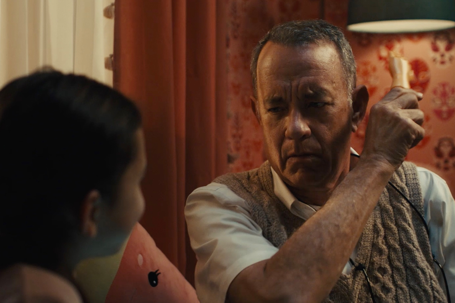 Harper's Bazaar_Tom Hanks đóng phim A Man Called Otto_01