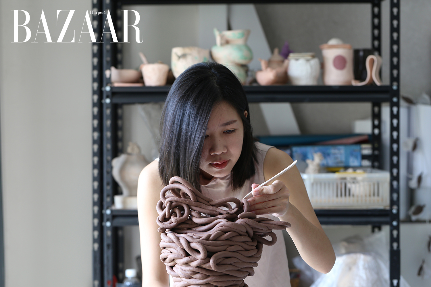 Harpers Bazaar lop hoc lam gom Duong pottery 03 - Tự tay làm gốm Raku kiểu Nhật tại Duong Pottery Studio