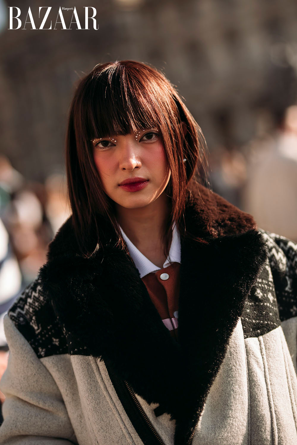 Châu Bùi bắt trend đeo trang sức cho mặt, visual cực đỉnh trên đường phố Paris