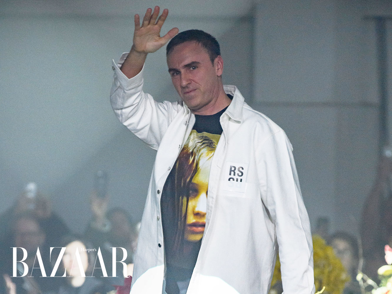 Raf Simons đóng cửa thương hiệu cá nhân, liệu có thăng chức ở Prada?