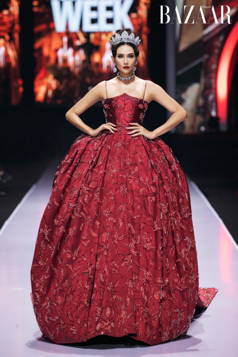 Tracy Studio biến Võ Hoàng Yến thành nữ hoàng thế kỷ 18 tại AVIFW