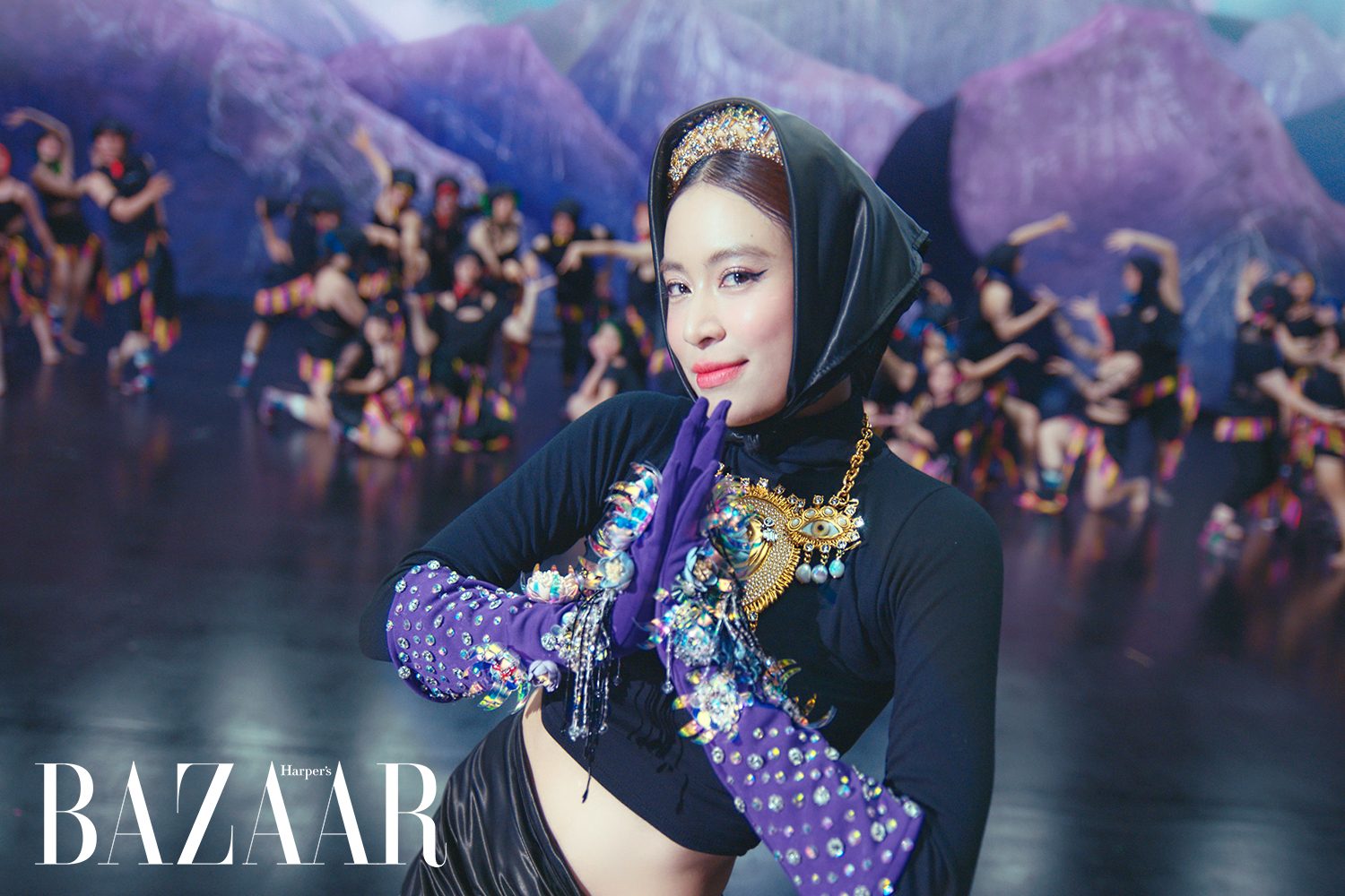 Harper's Bazaar_Denis Đặng làm đạo diễn MV Bo Xì Bo của Hoàng Thùy Linh_04