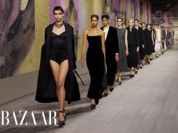 Dior Haute Couture Xuân Hè 2023 tái hiện phong cách flapper của Josephine Baker