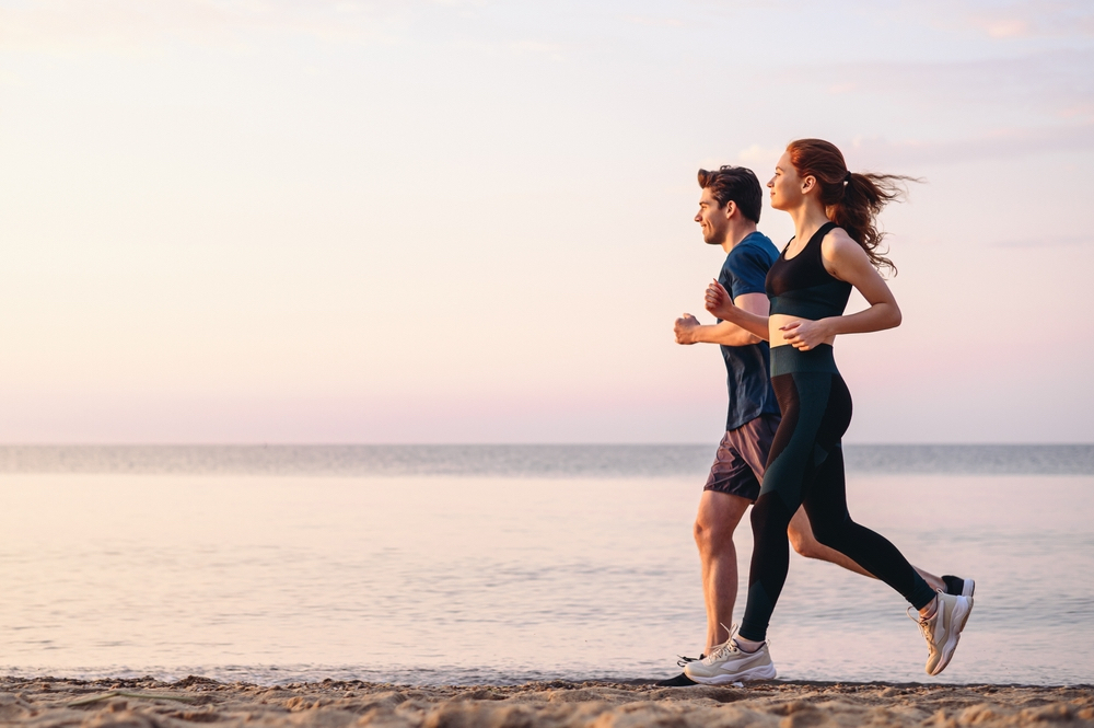 Những bài tập thể dục giảm cân toàn thân: Chạy nhẹ nhàng và chạy nhanh
