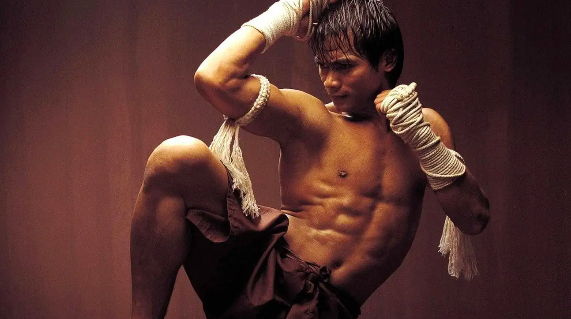 Phim võ thuật Thái Lan hay nhất mọi thời đại: Truy tìm tượng Phật - Ong-Bak: The Thai Warrior (2003)