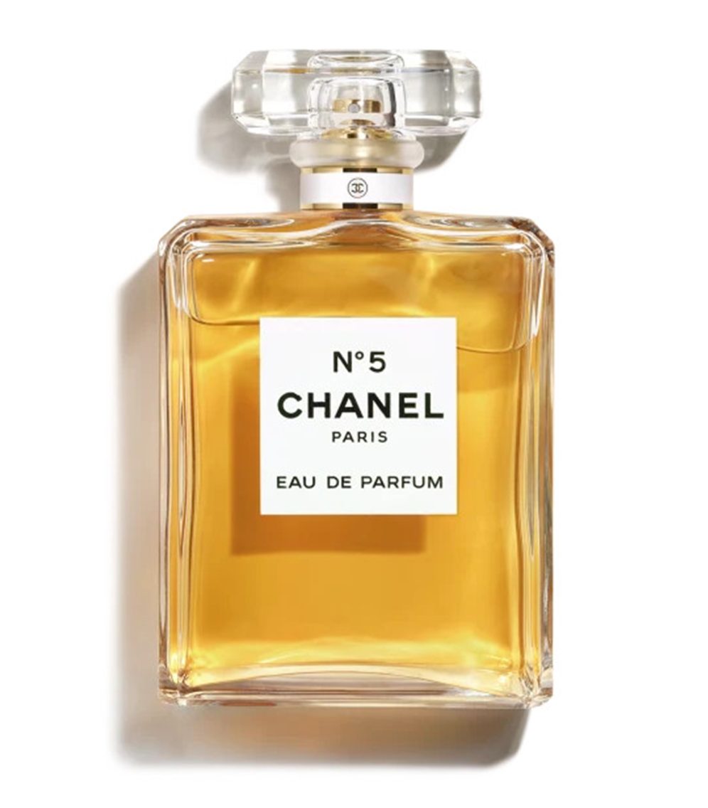 Nước hoa Chanel N5 – Mỹ phẩm yêu thích của Beauty Blogger.