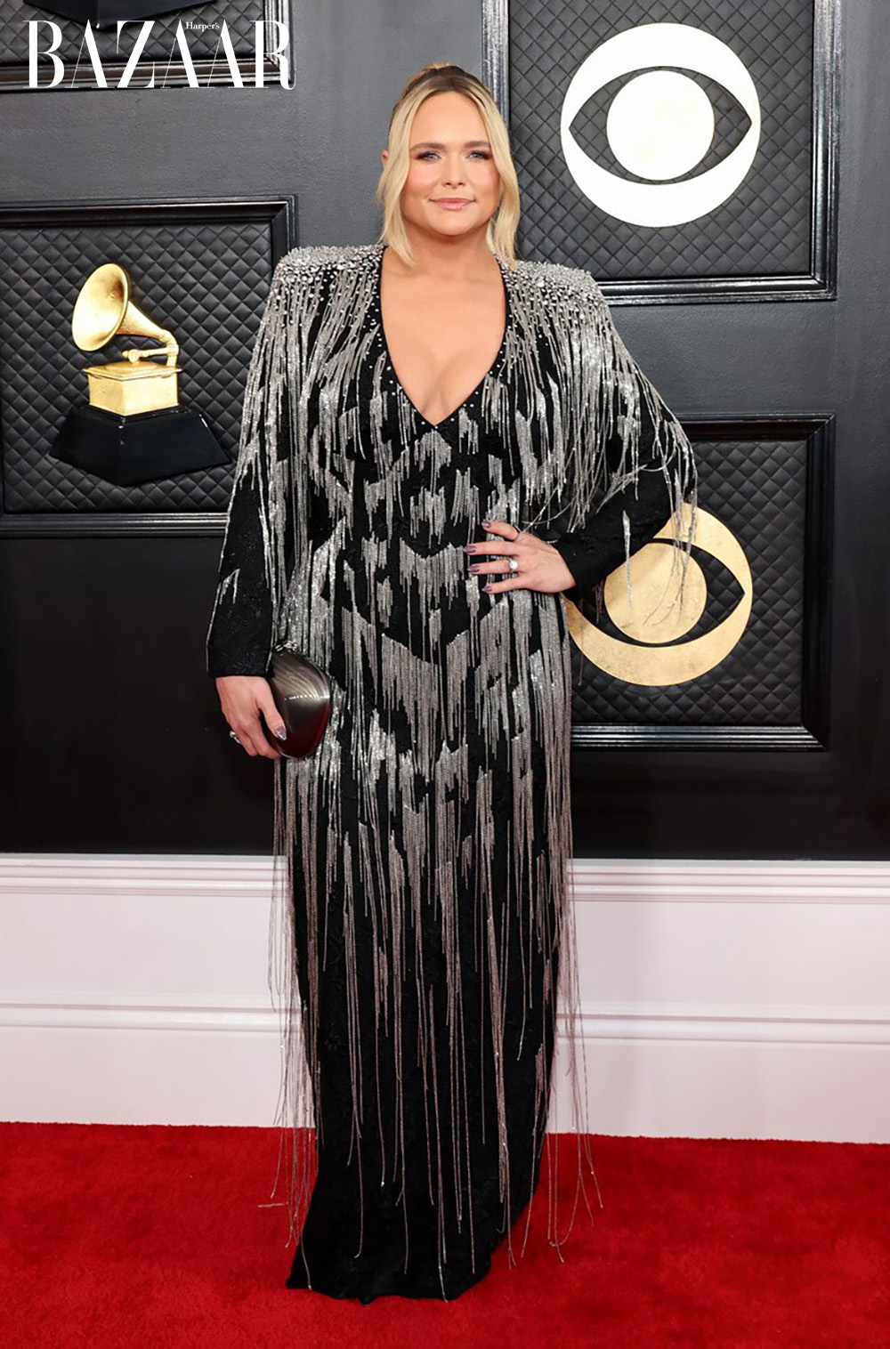 Miranda Lambert diện váy Lê Thanh Hòa trên thảm đỏ Grammy 2023