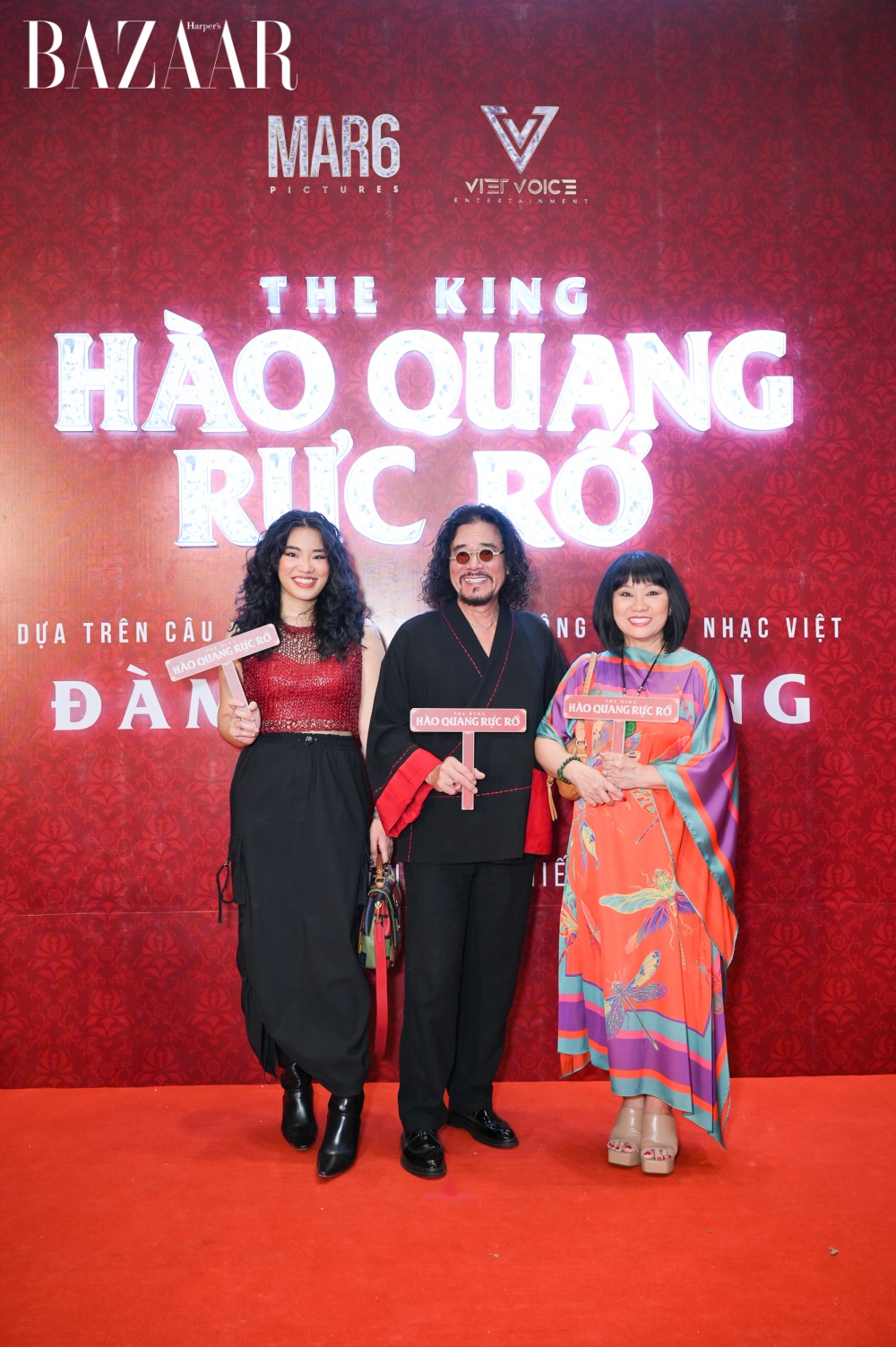 Gia đình nghệ sĩ Cẩm Vân, Khắc Triệu và con gái Cece Trương tại lễ ra mắt Hào quang rực rỡ – The King 