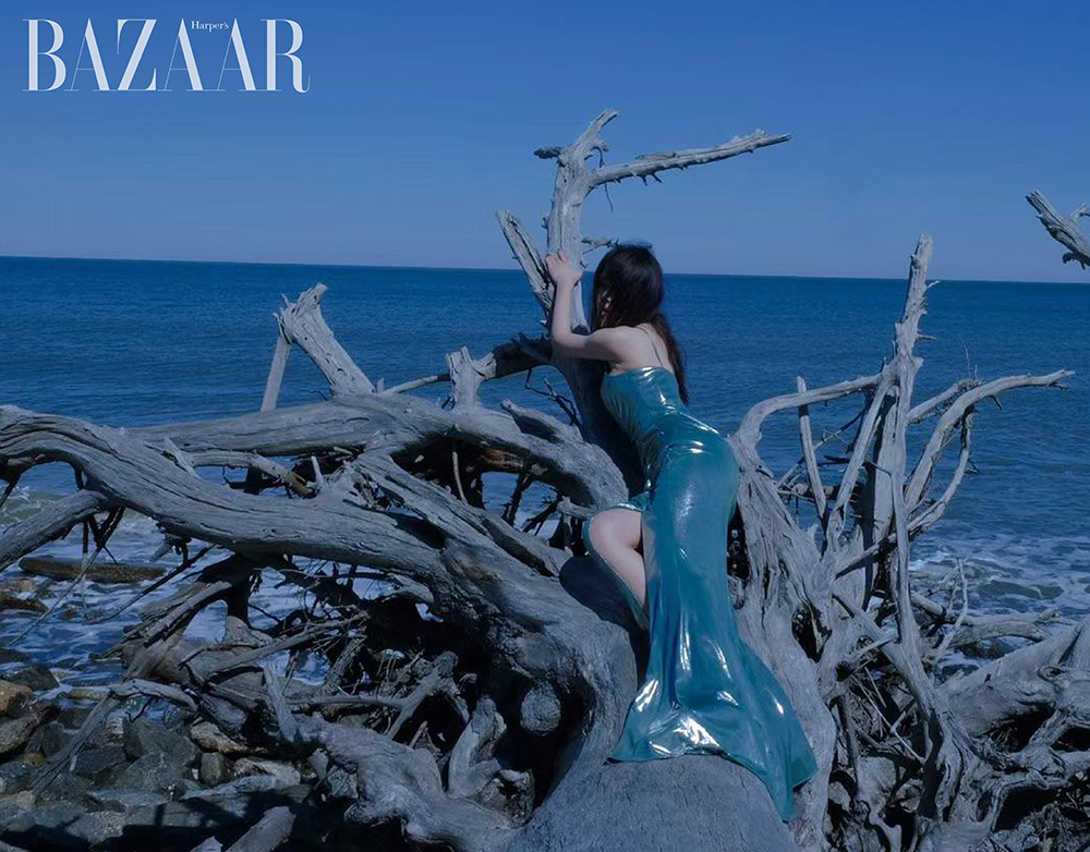 Model Hongru Pan | Mermaid's First Steps | Yixuan Wang 2