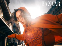 Harper's Bazaar_Châu Bùi dự Off White Thu đông 2023_06