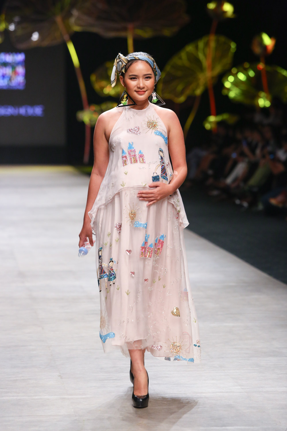 Vietnam International Fashion Week 2016 