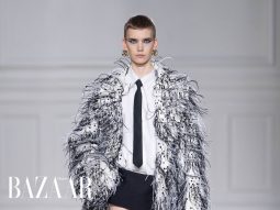 Valentino Thu Đông 2023: Một phong cách thời trang công sở rất khác
