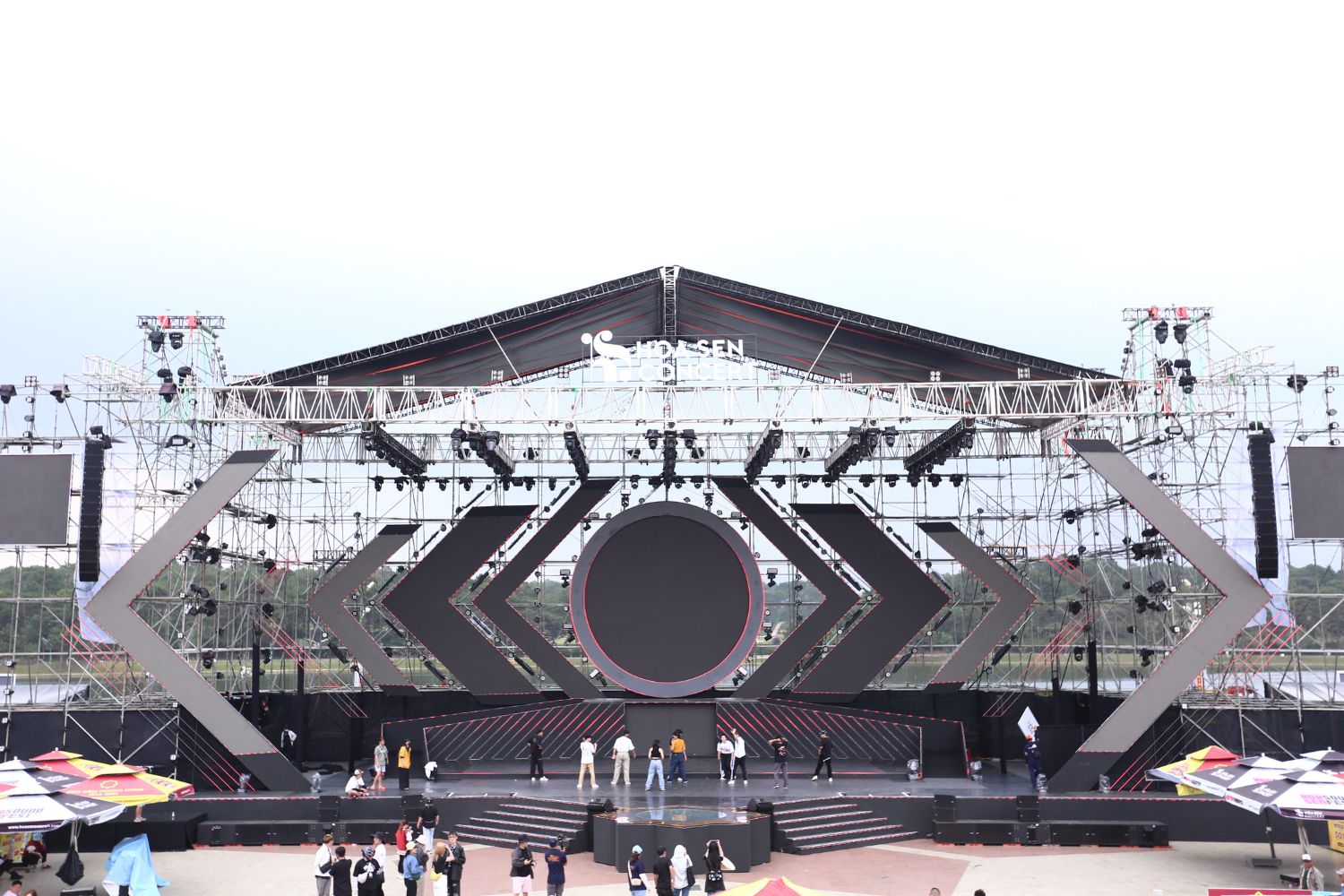 Lộ diện sân khấu Hoa Sen SoundFest 2023 – Không gian âm nhạc đẳng cấp Quốc tế tại Đà Lạt