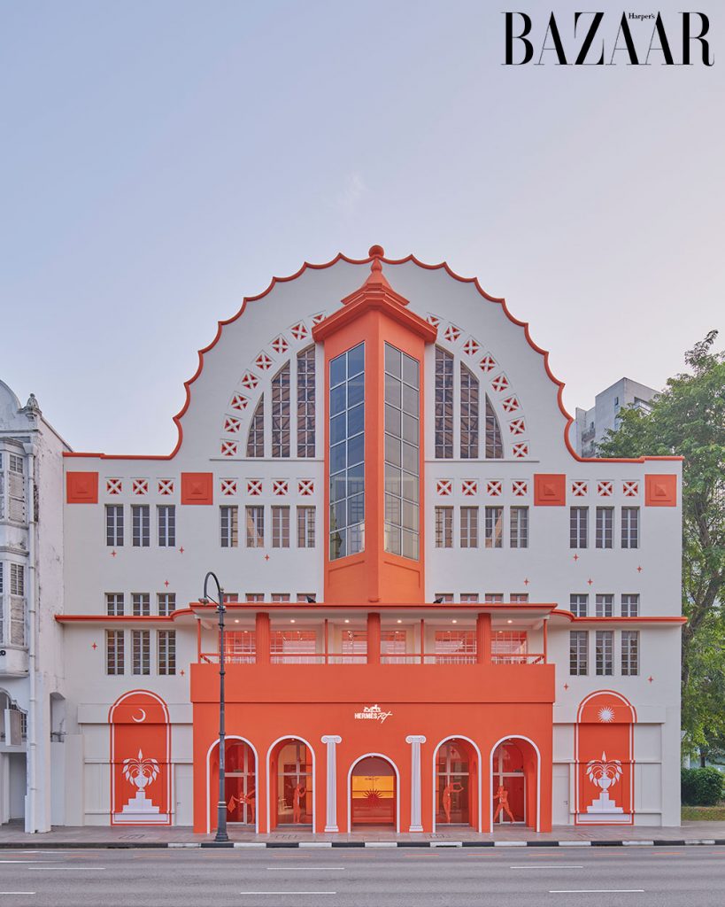 HermèsFit Nơi bạn có thể tập gym với khăn lụa Hermès