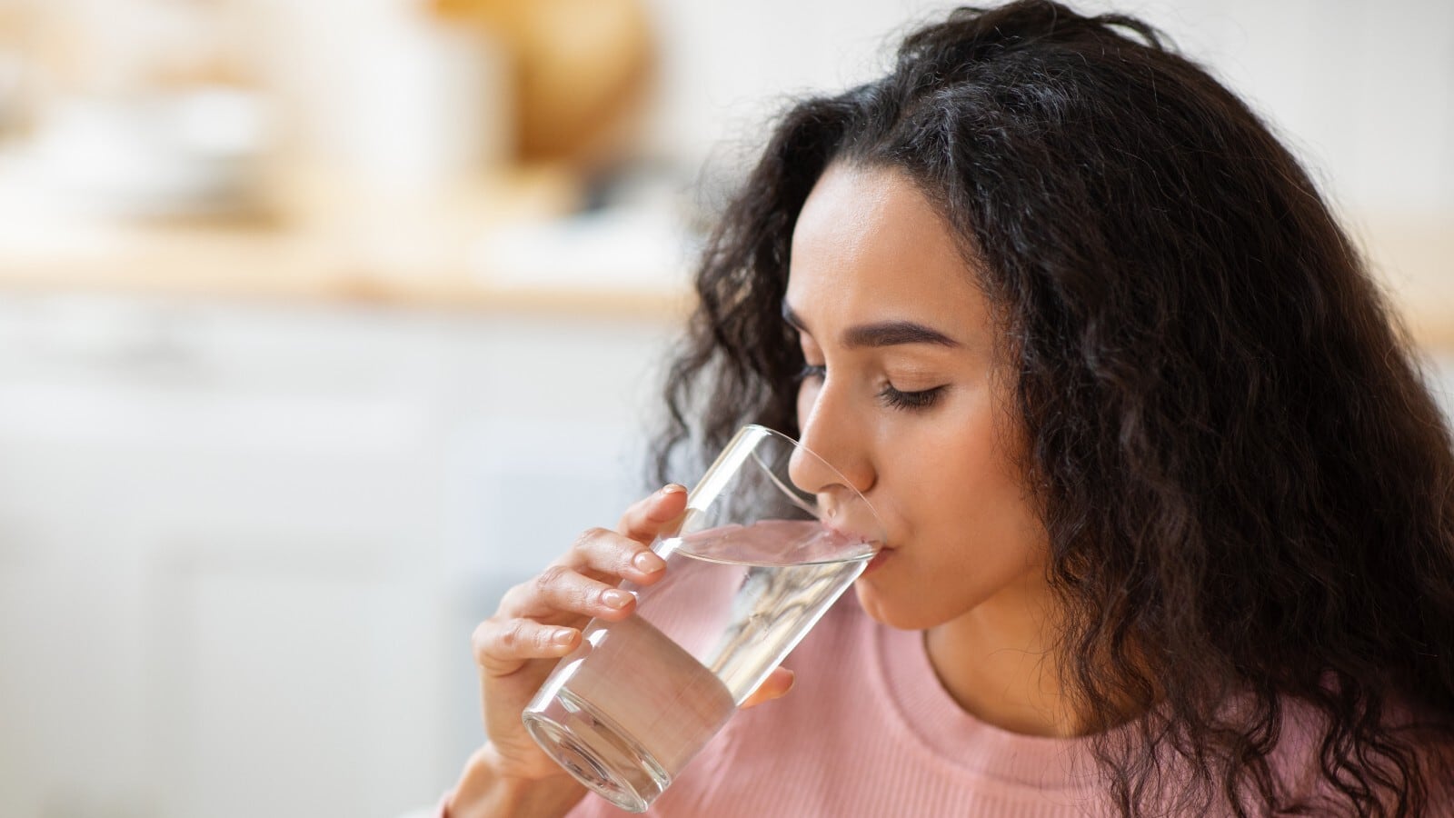 Cách bổ sung thêm nước vào chế độ ăn uống là gì
